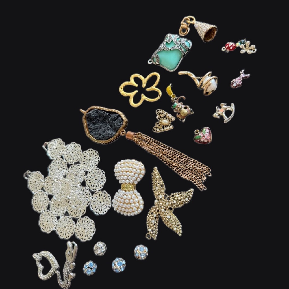 Elegant Gold and Silver Jewelry Materials and Pendants Lot